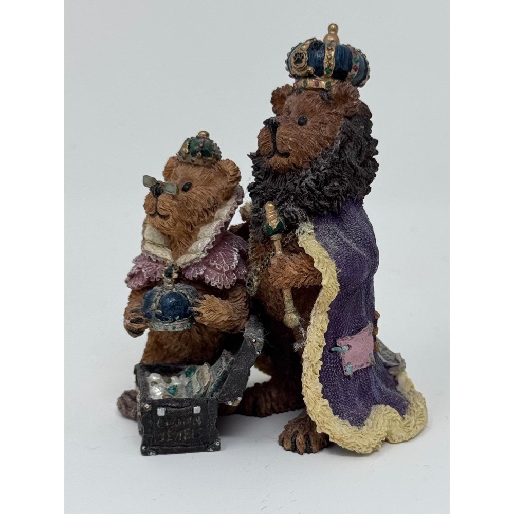 Boyds Bears – "Aurora and Rex...Saving the Family Jewels" – Resin Lion Figurine - Picture 7 of 13